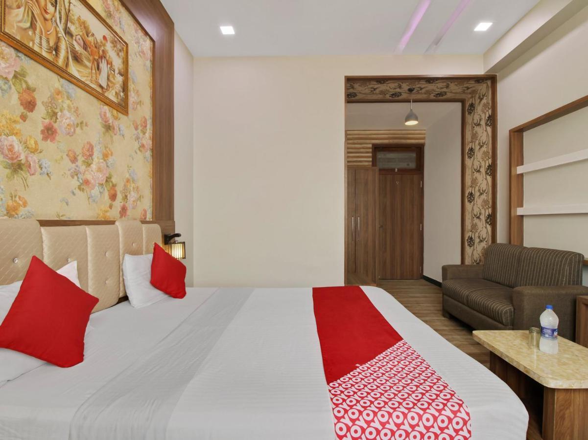 Oyo 74578 Hotel Al-Diyafa Hyderabad Exteriör bild