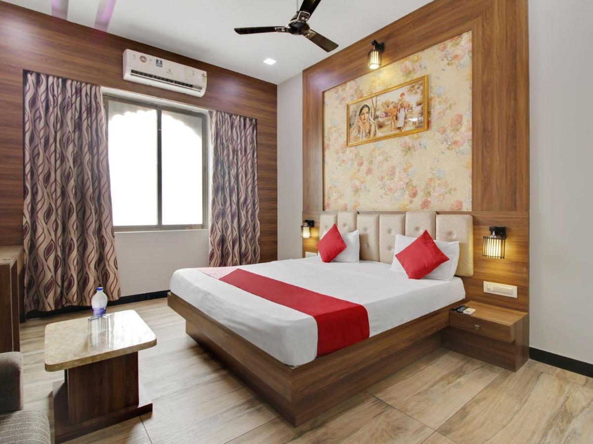 Oyo 74578 Hotel Al-Diyafa Hyderabad Exteriör bild