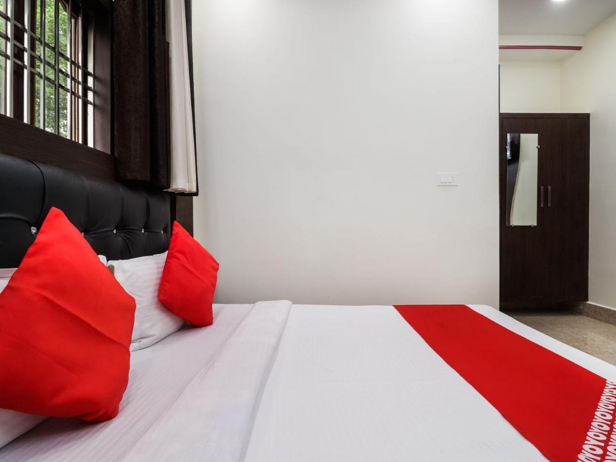 Oyo 74578 Hotel Al-Diyafa Hyderabad Exteriör bild