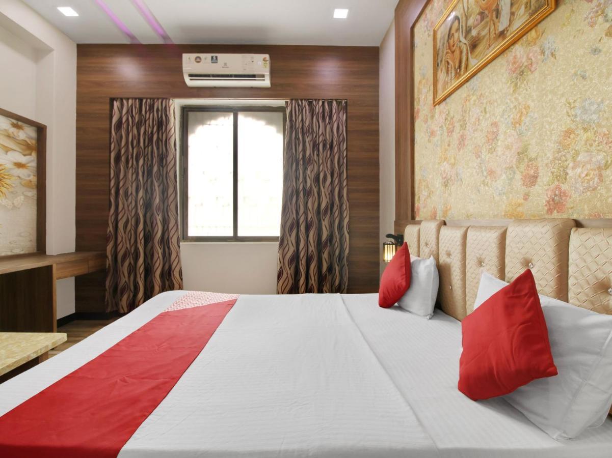Oyo 74578 Hotel Al-Diyafa Hyderabad Exteriör bild